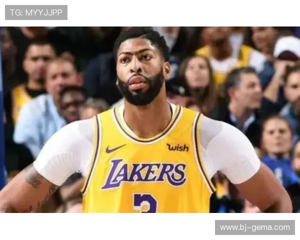 去年圣诞大战重演阴影安东尼戴维斯伤退成比赛转折点引发湖人前景担忧